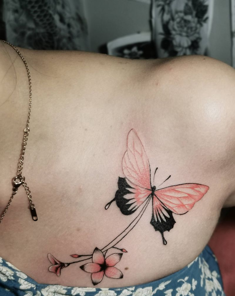 小清新纹身图片_胸部水彩纹身图案