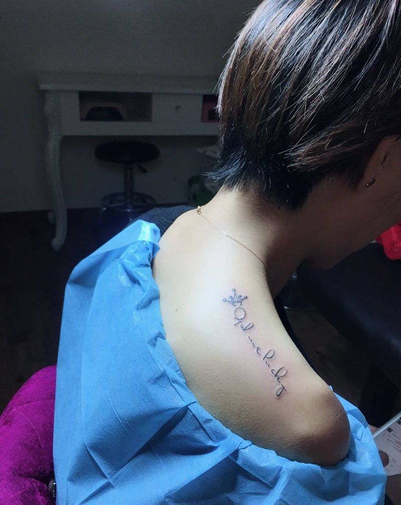 肩膀英文纹身图片