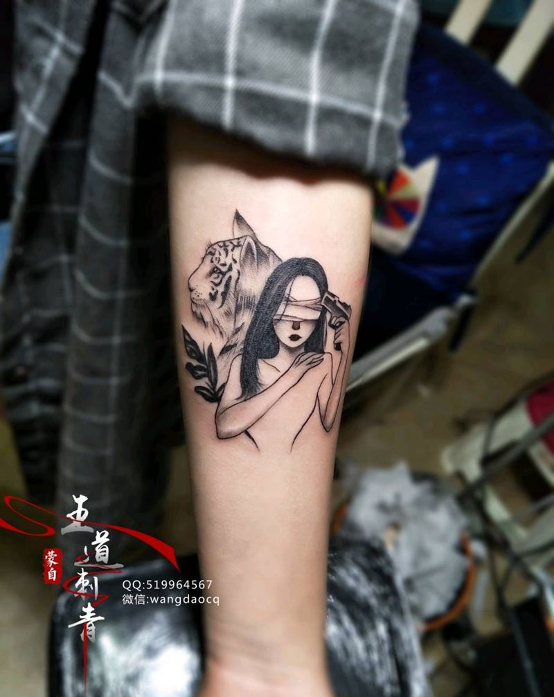 小清新纹身图片_手部手臂新传统欧美写实小老虎小清新女生纹身图案