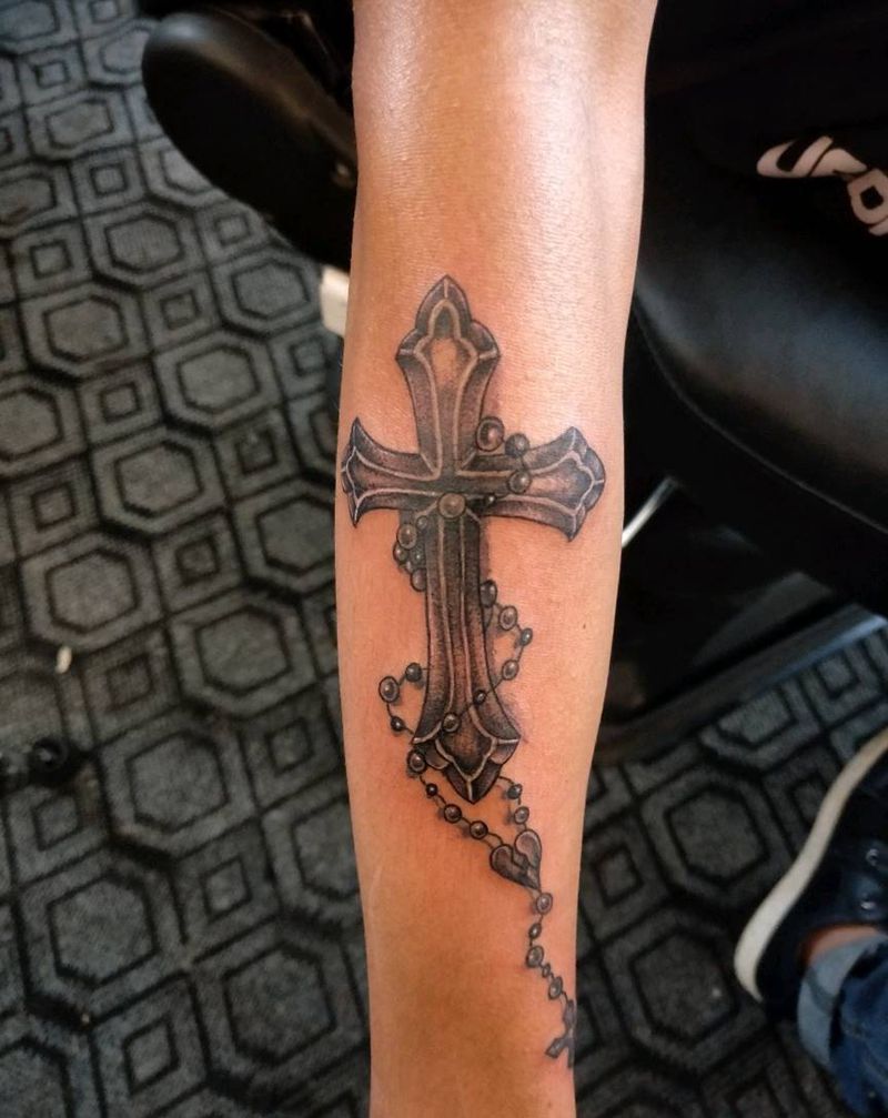 十字架纹身图片_手部点刺纹身图案