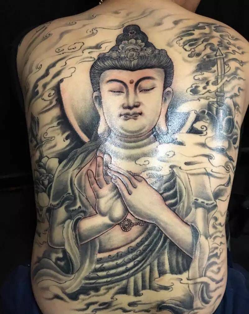 满背佛纹身图片