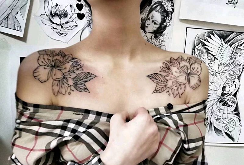 小素花纹身图片