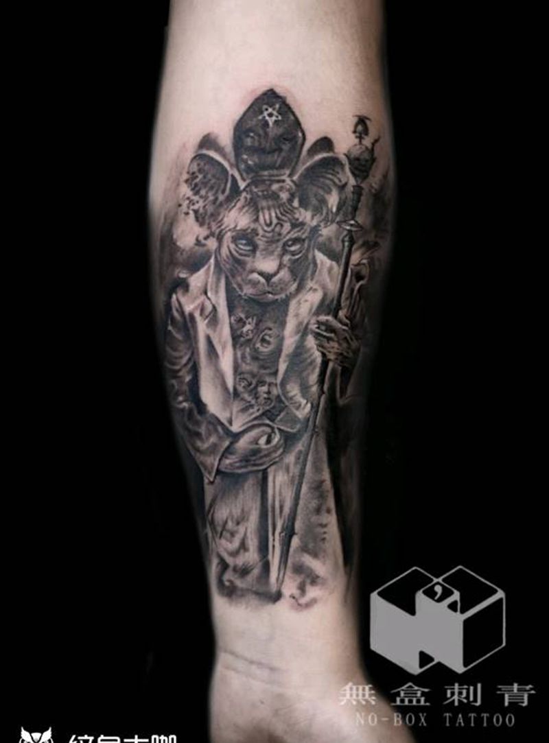 猫纹身图片_手部手臂欧美写实暗黑纹身图案