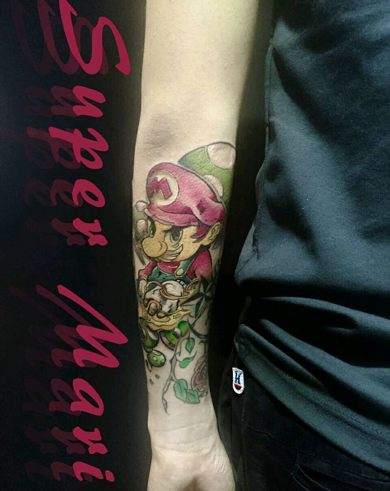 马里奥纹身图片_手部欧美成品纹身图案