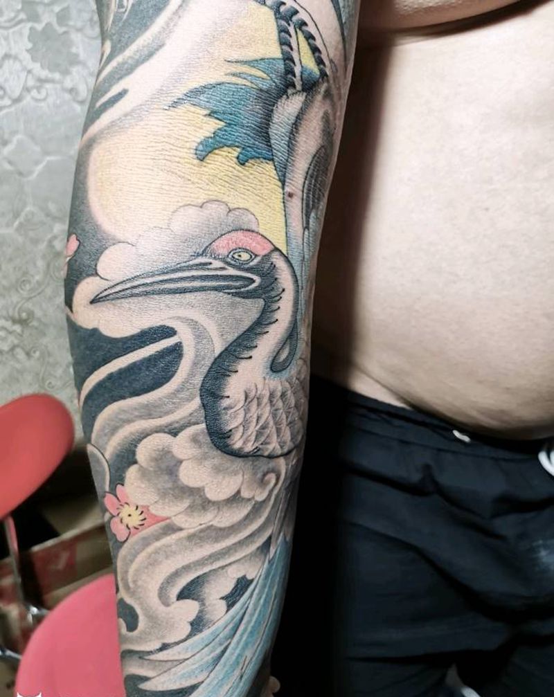 鹤纹身图片_手臂老传统纹身图案