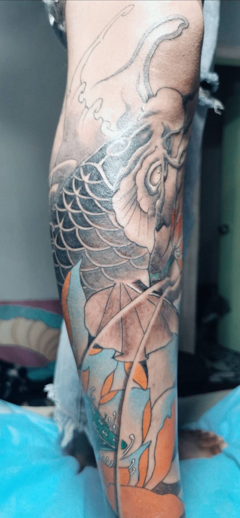 鲤鱼纹身图片_水彩新传统纹身图案