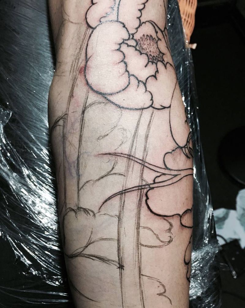花臂勾线纹身图片