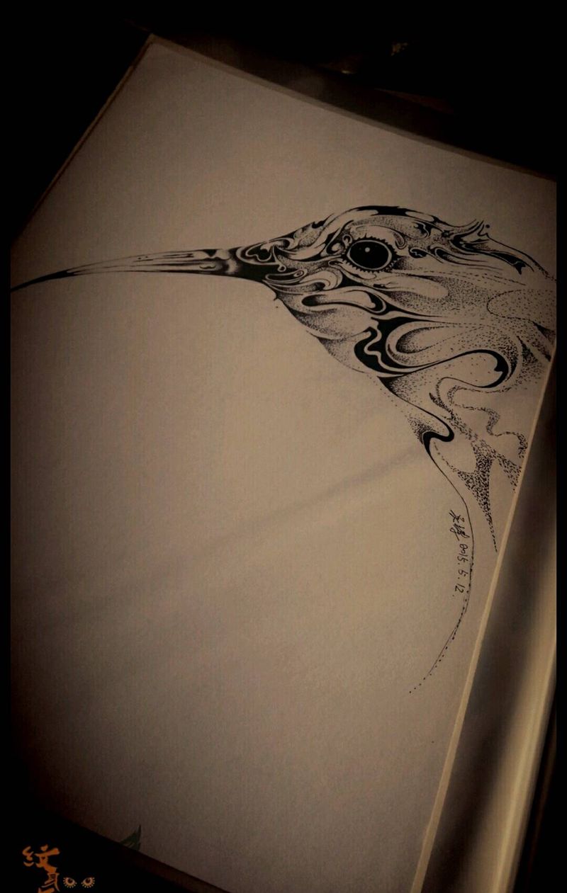 点刺鸟纹身图片_手稿纹身图案