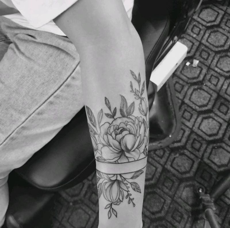 近期一直做的都这种款式的花纹身图片_点刺纹身图案