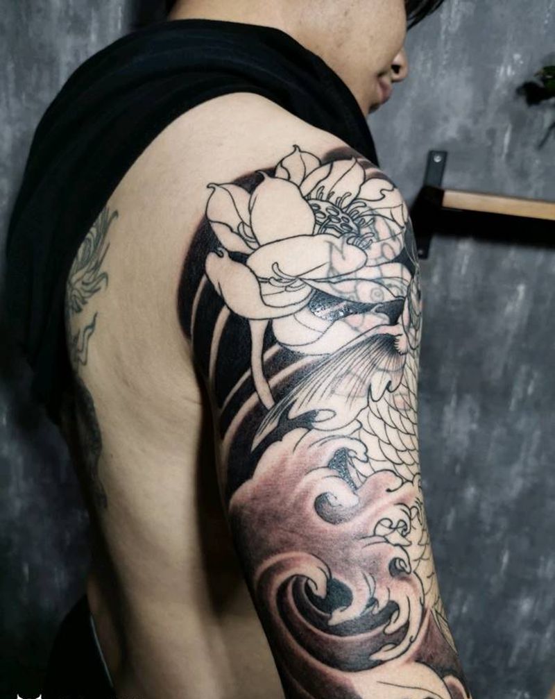 鲤鱼半甲纹身图片_手臂新传统纹身图案