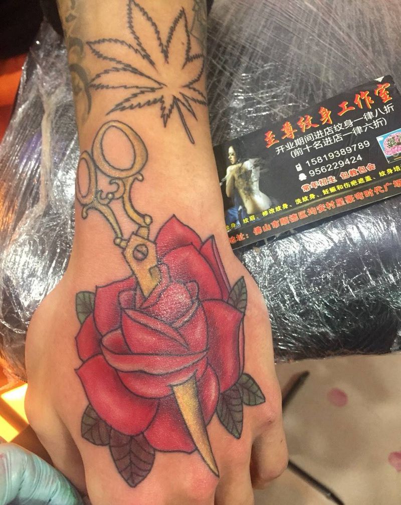 花一玫！纹身图片
