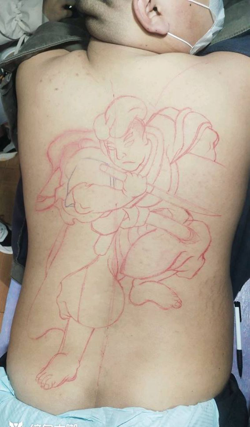 鬼若丸杀鲤纹身图片_背部老传统纹身图案