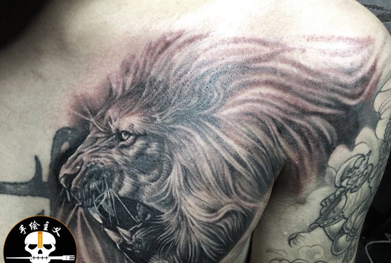 大西子纹身图片