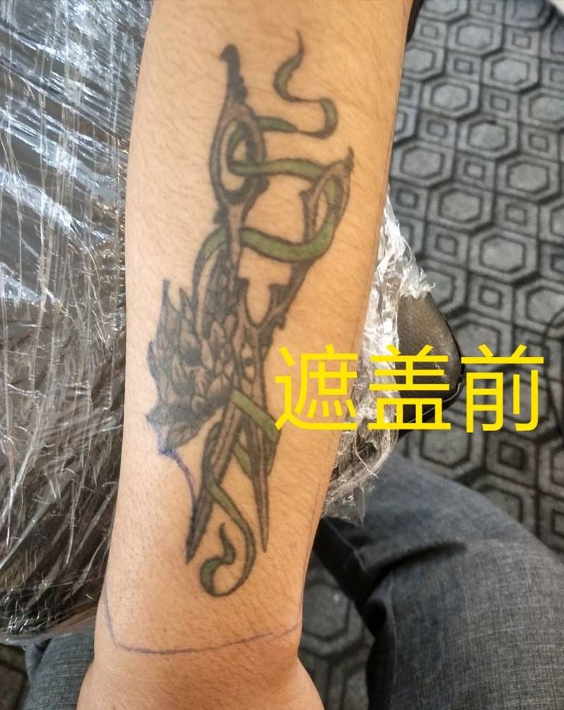 遮盖纹身图片_手部新传统纹身图案