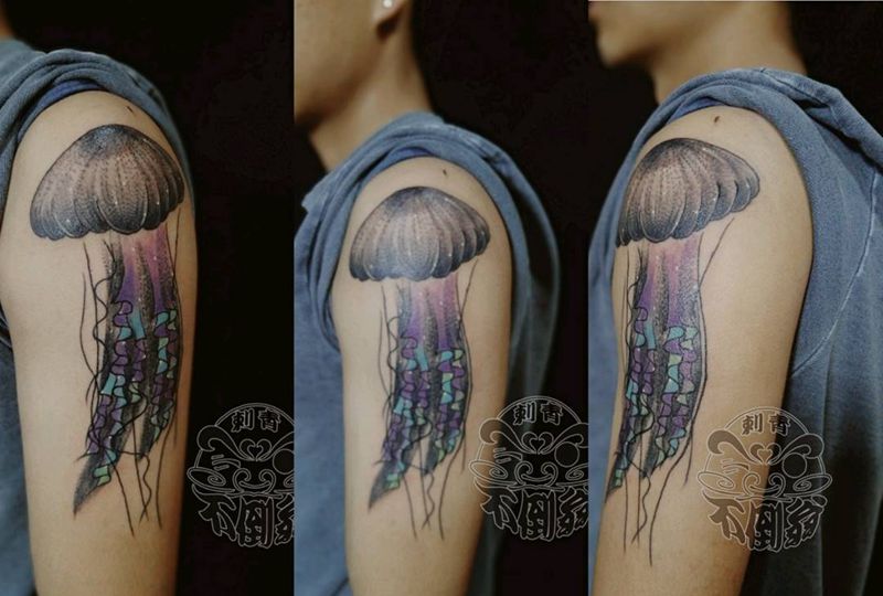 水母纹身图片_水彩纹身图案