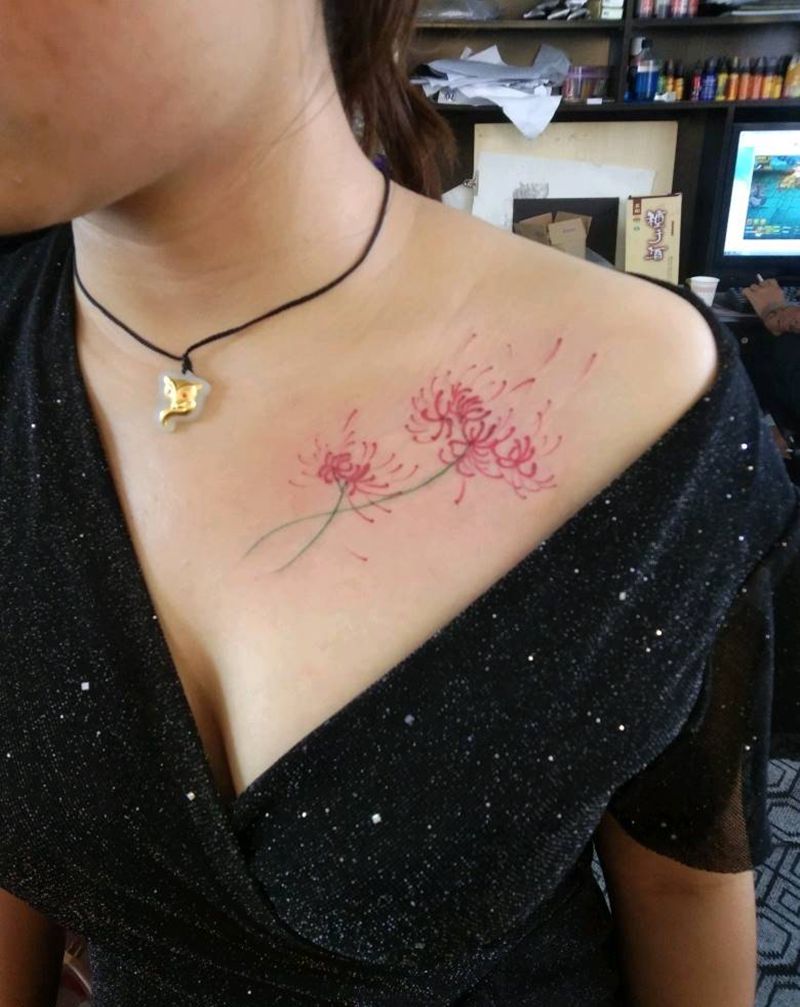 彼岸花纹身图片_胸部几何纹身图案