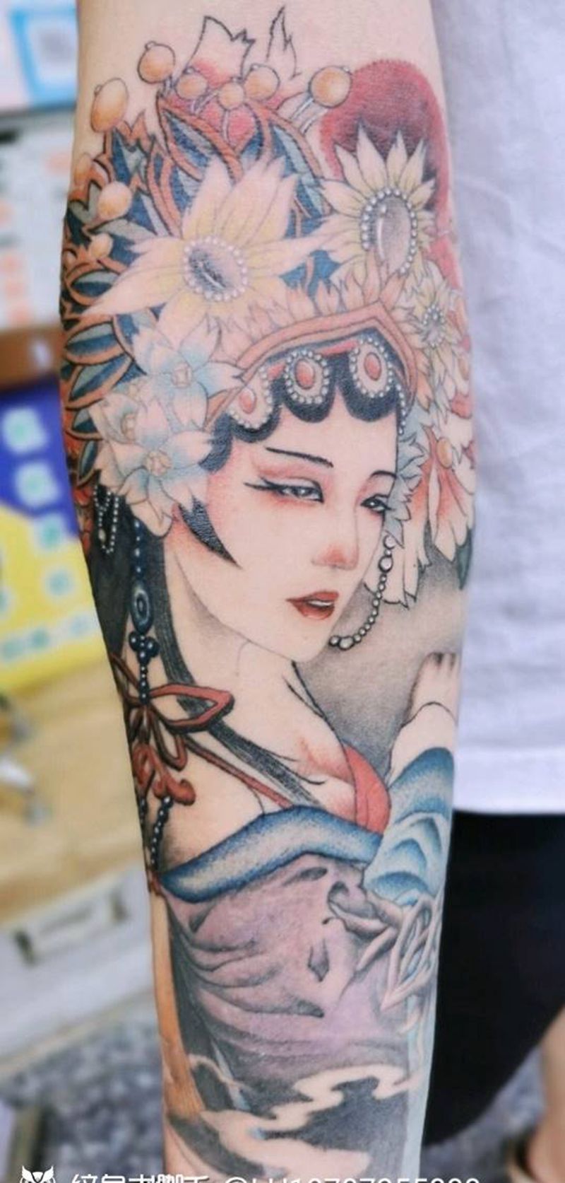 花旦纹身图片_手臂新传统水彩纹身图案