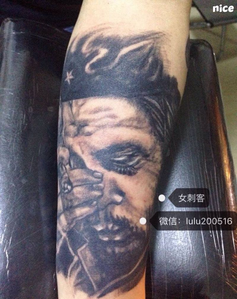 切格瓦拉，时钟与玫瑰纹身图片_成品手臂欧美人物静物纹身图案