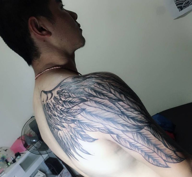 翅膀纹身图片