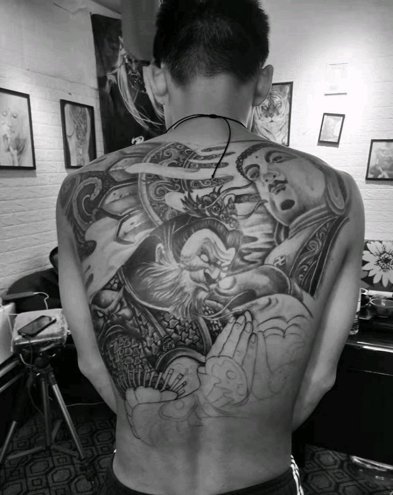 斗战胜佛纹身图片_背部新传统纹身图案