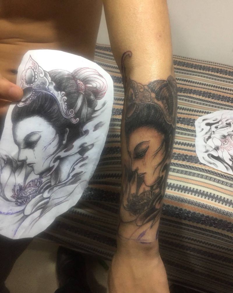 艺妓未完成纹身图片