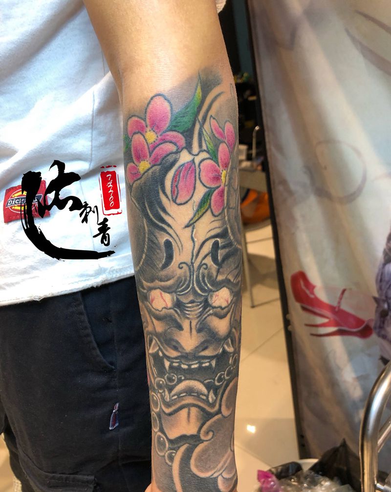 般若 包小臂纹身图片_手臂新传统纹身图案