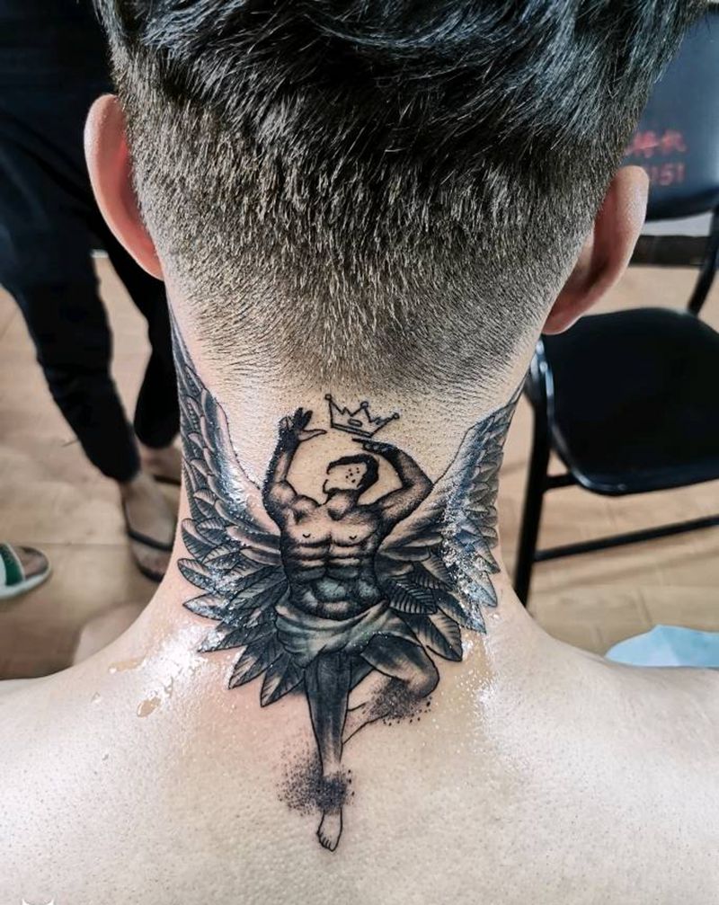 天使纹身图片_颈部欧美写实纹身图案