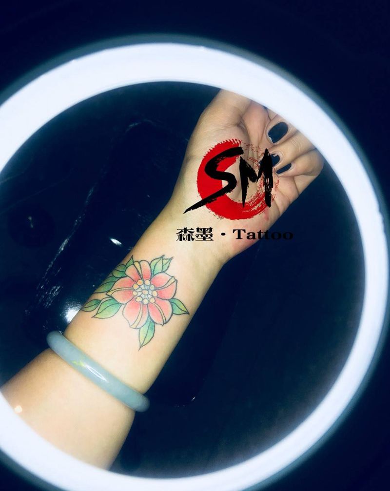 小樱花纹身图片