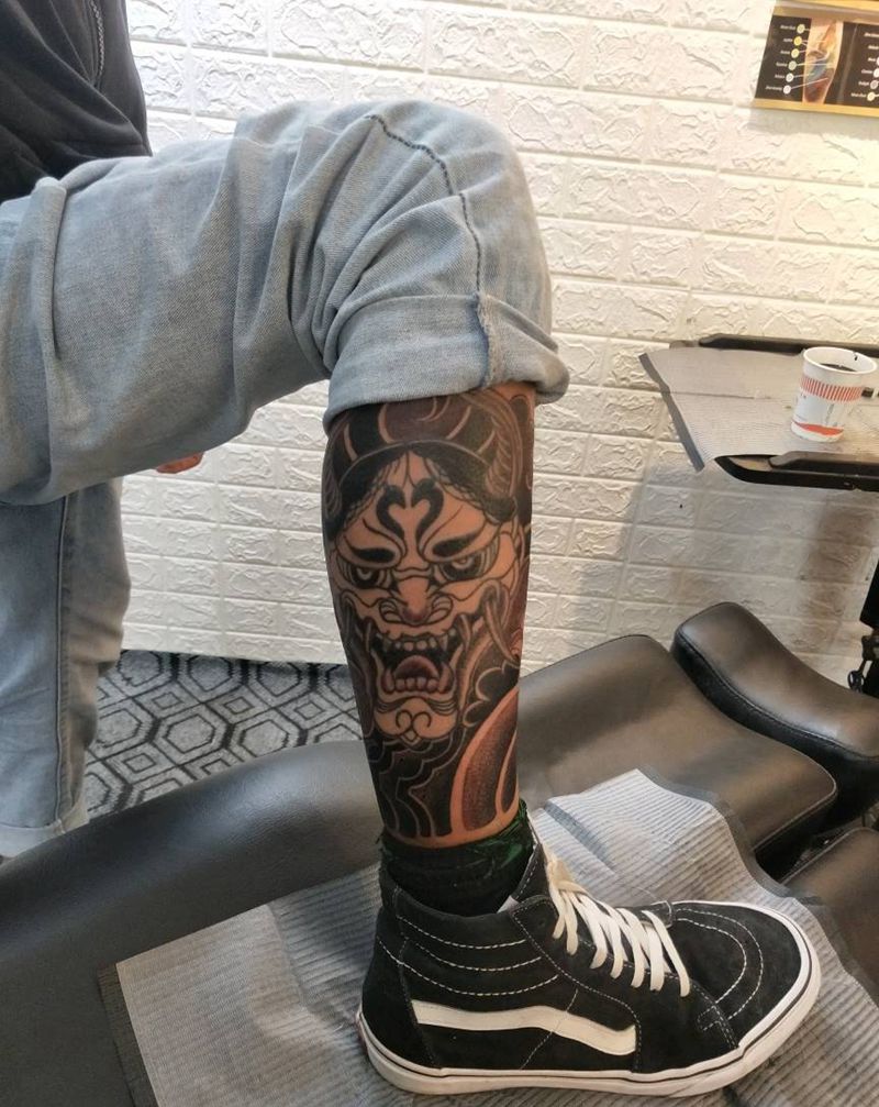 班诺纹身图片_脚部老传统纹身图案