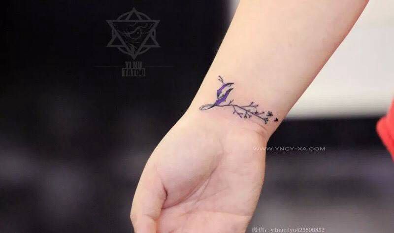 原创手腕字母纹身图片_成品手部清新字母纹身图案