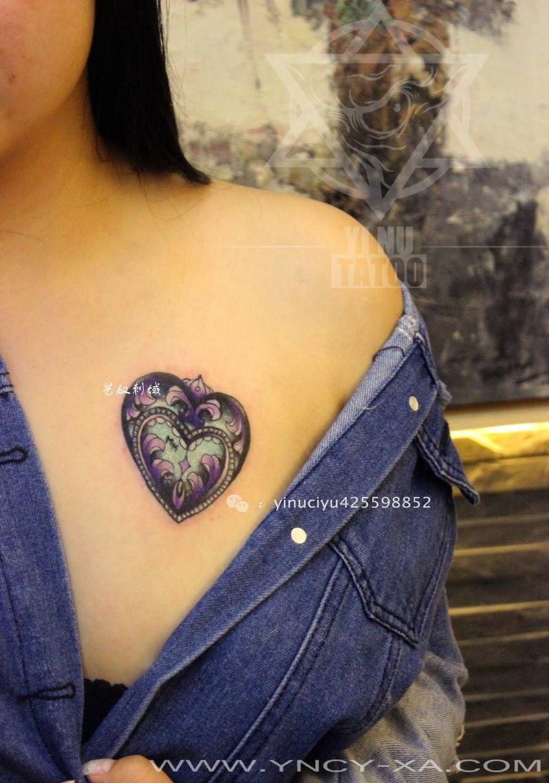 心纹身图片_成品胸部清新艺奴刺域纹身图案