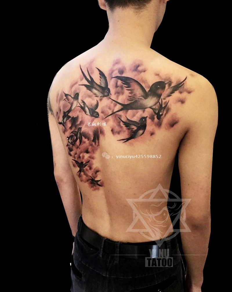 原创燕子纹身图片_成品背部动物原创艺奴刺域纹身图案