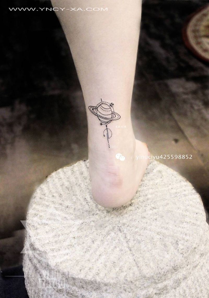 点刺纹身图片_成品腿部清新艺奴刺域纹身图案