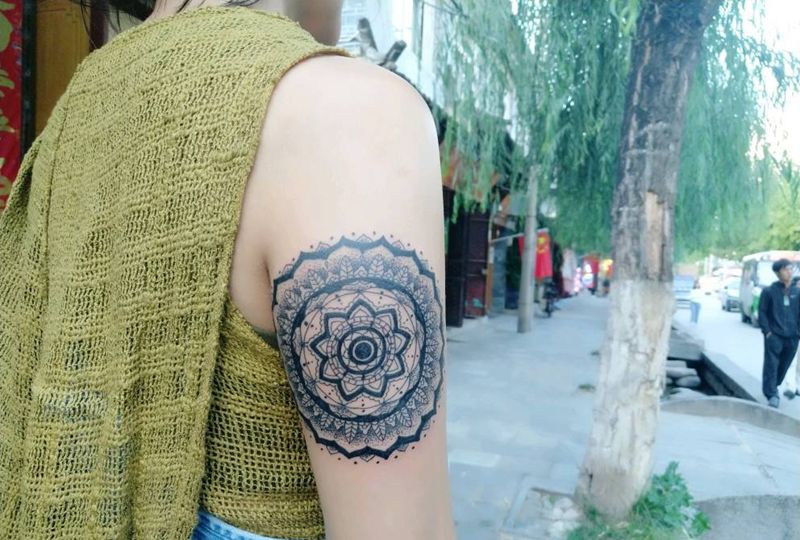 曼陀罗纹身图片_图腾纹身图案