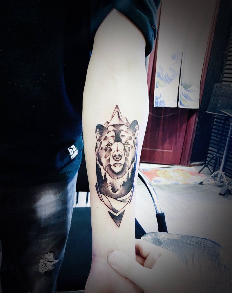 熊瞎子纹身图片_手臂点刺图腾纹身图案