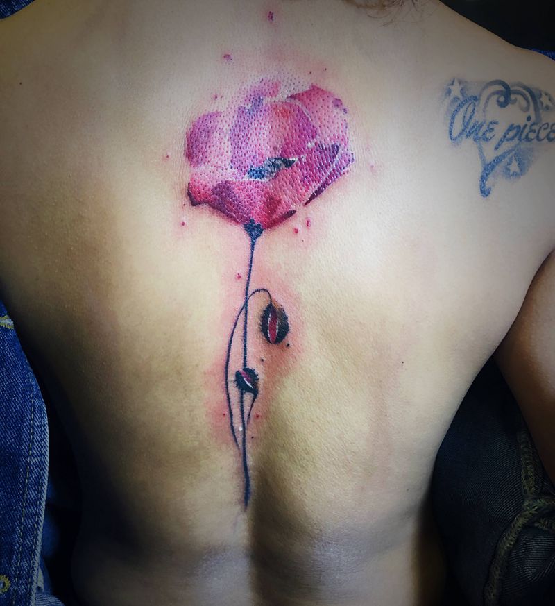 罂粟纹身图片_背部水彩纹身图案