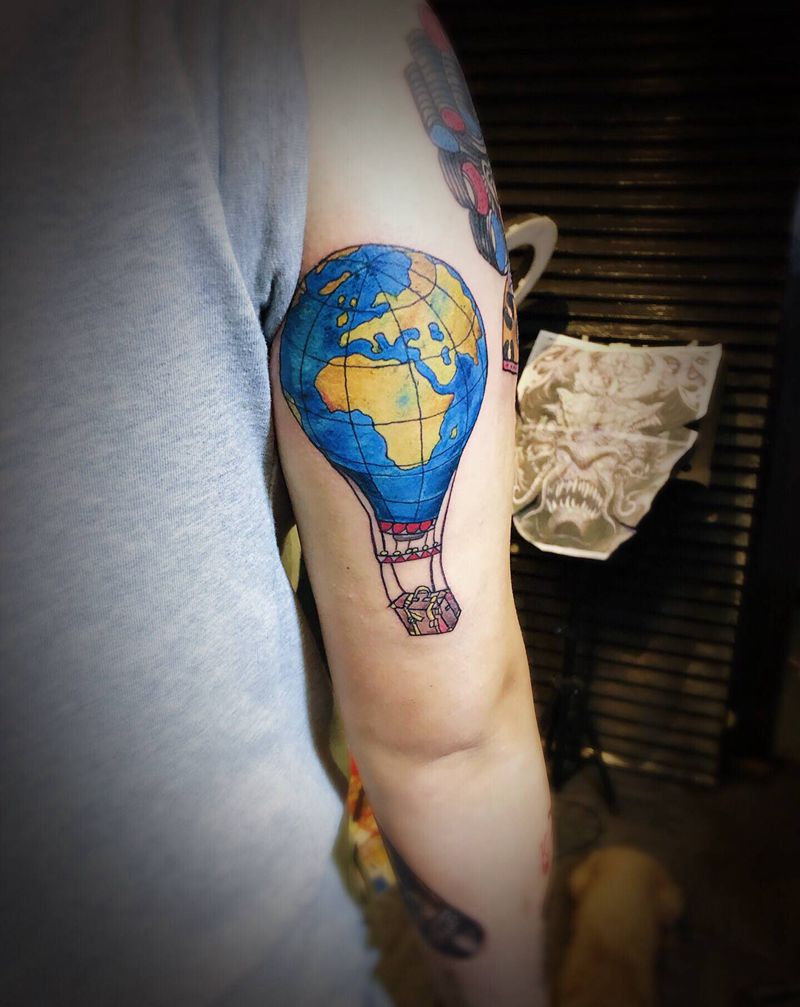 环游纹身图片_手臂Old School纹身图案