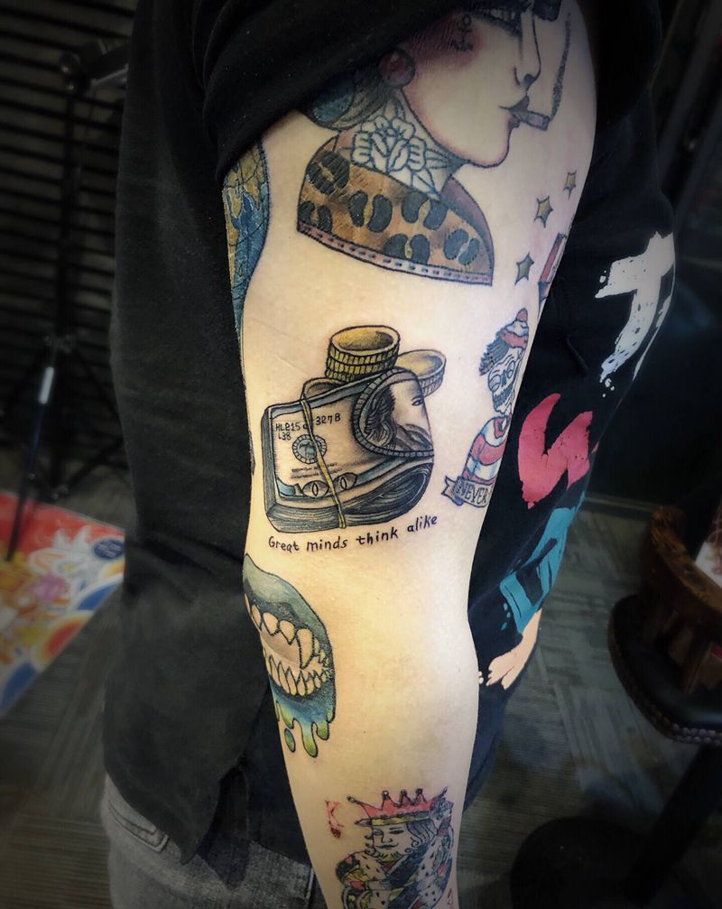 刀了纹身图片_手臂Old School纹身图案