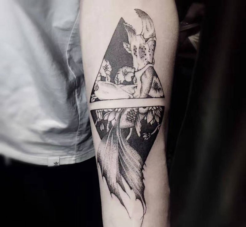 双鱼座巨蟹座纹身图片_手臂成品手稿清新几何静物植物原创动物情侣纹身图案