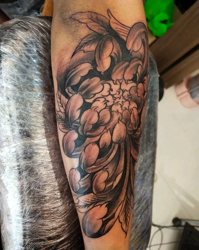 菊花纹身图片_腿部纹身图案