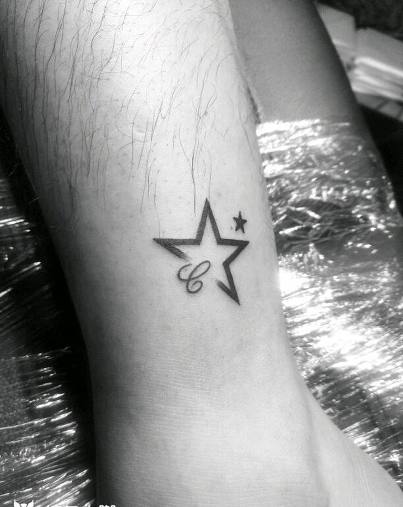 五角星纹身图片