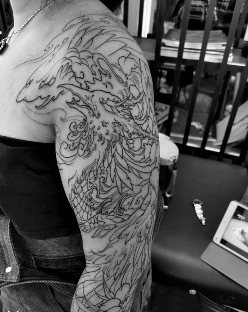 凤凰磐涅纹身图片_手臂新传统纹身图案