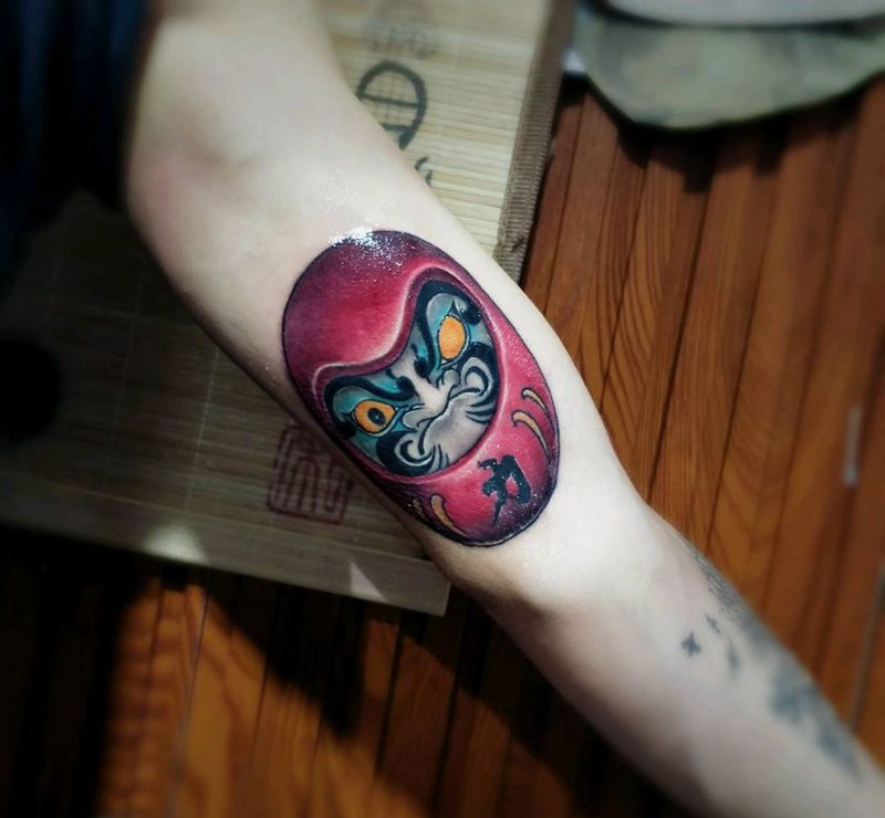 达摩蛋纹身图片_手臂传统鬼神成品纹身图案