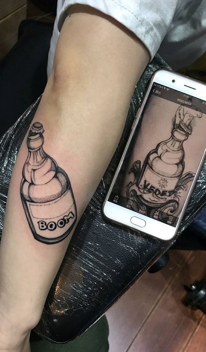 点刺小图 酒瓶 鱼纹身图片_成品纹身图案
