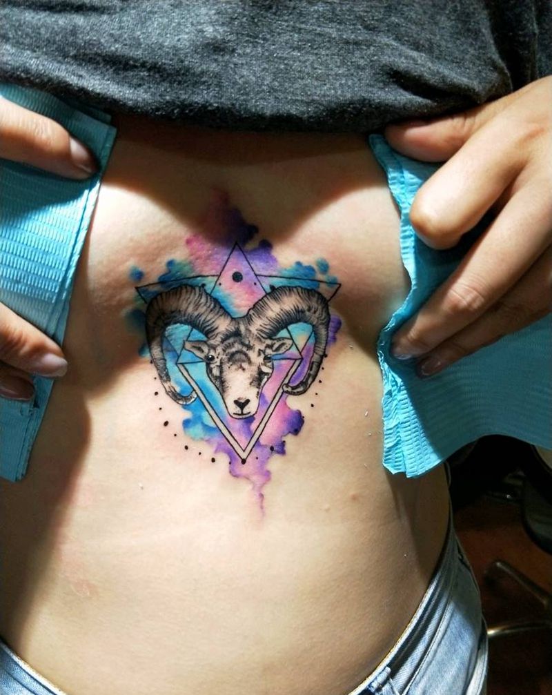 羊纹身图片_胸部欧美清新几何动物纹身图案