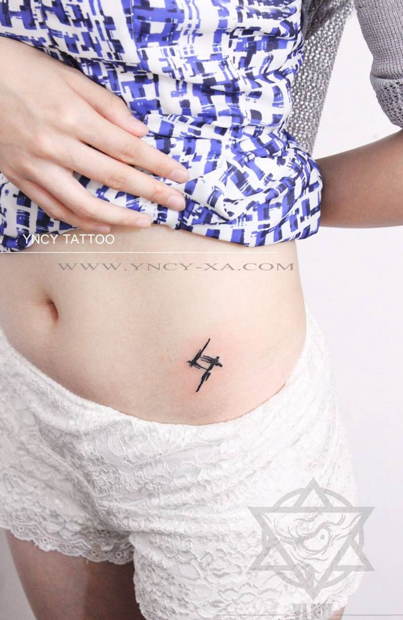 皮肤上的恩爱语言纹身图片_成品腹部肩部清新原创艺奴刺域纹身图案