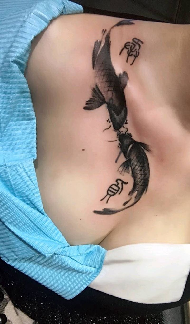 小鱼纹身图片_传统成品纹身图案