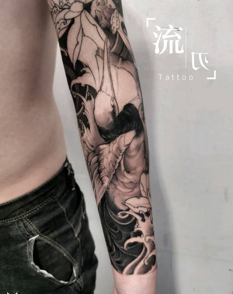 鹤纹身图片_手臂新传统纹身图案