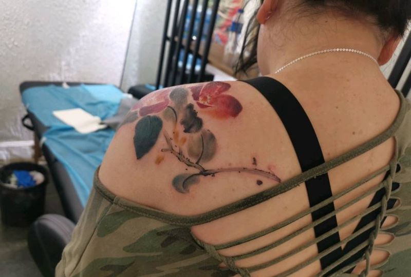 肩花纹身图片_肩部纹身图案