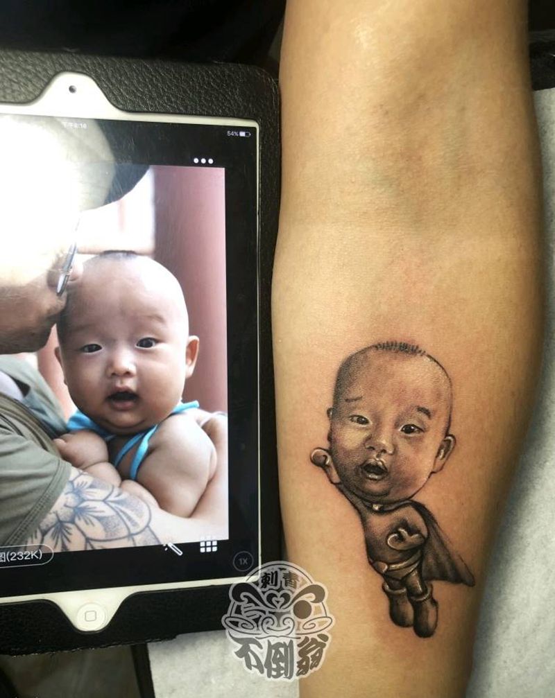 小超人纹身图片_欧美写实纹身图案